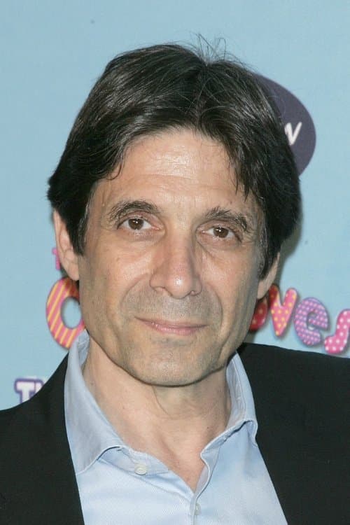 A portrait of Matthew Diamond
