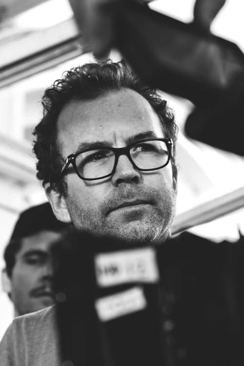 A portrait of Matthew Richards