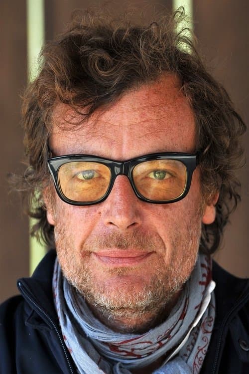 A portrait of Matthias Steurer