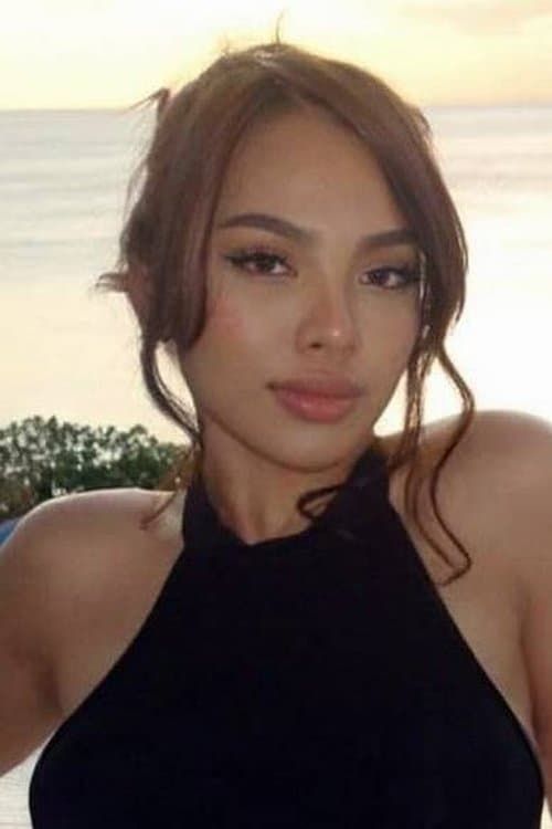 Mia Cruz photo