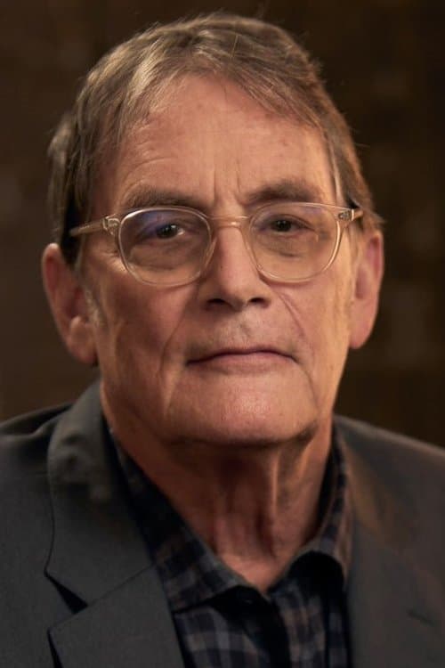 A portrait of Michael Dinner