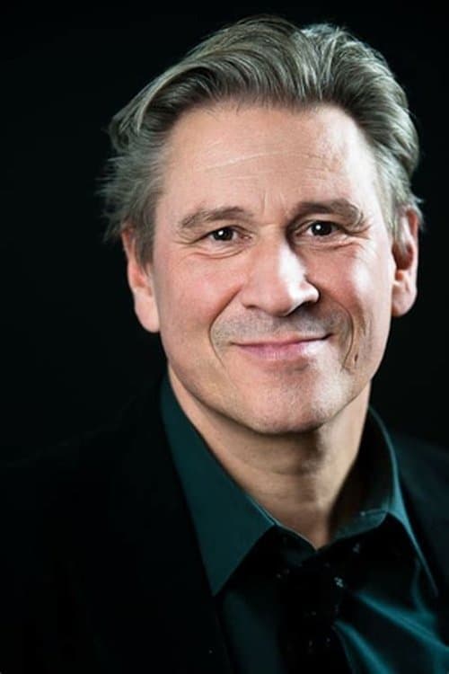 Michael Kind photo