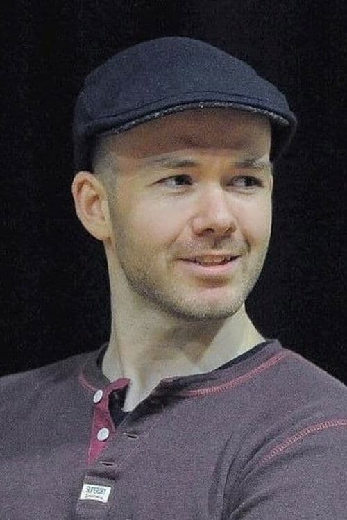 A portrait of Michael Lennox