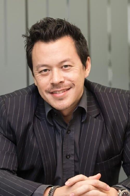 A portrait of Mike Wiluan
