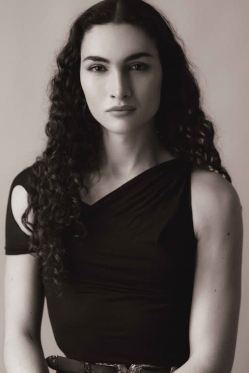 Mina Serrano photo