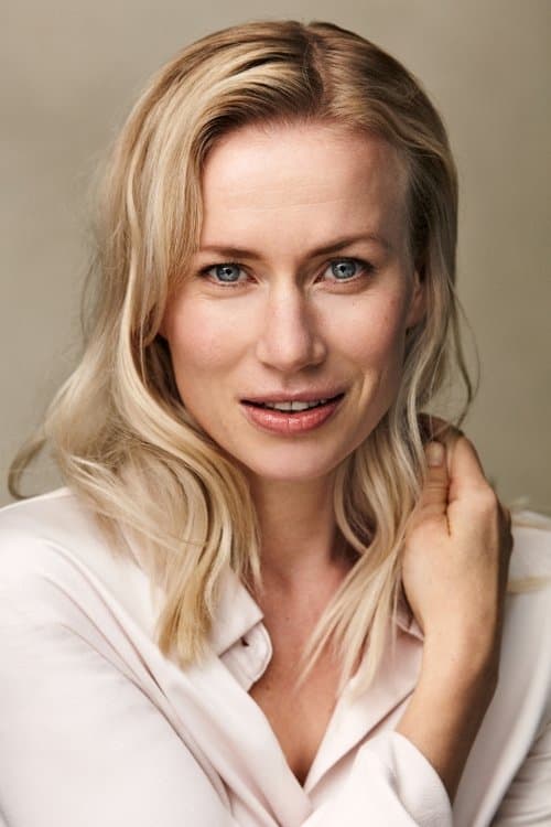 Minka Kuustonen photo