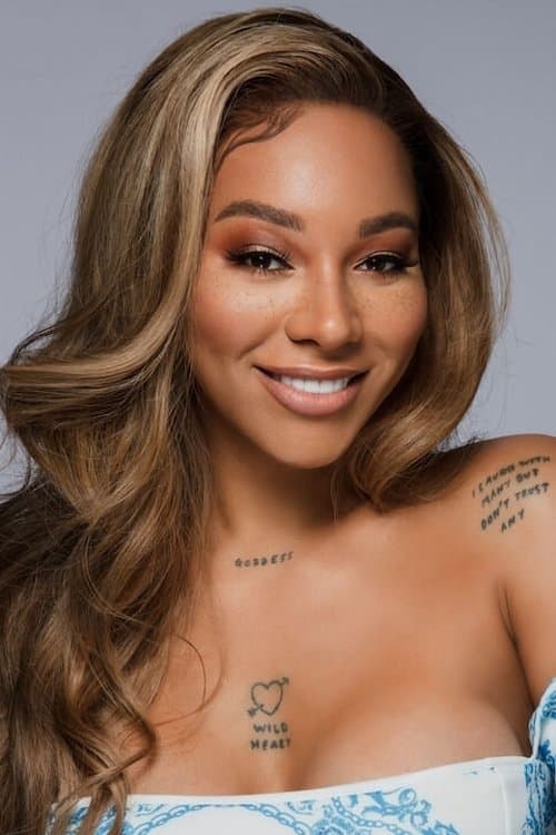 Munroe Bergdorf photo