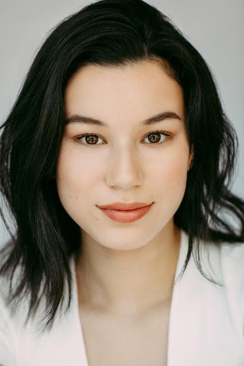 Mya Lowe photo