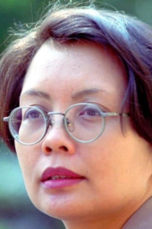 A portrait of Nan Triveni Achnas