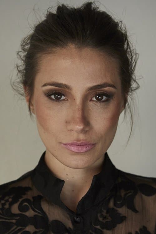 Nataly Cabanas photo