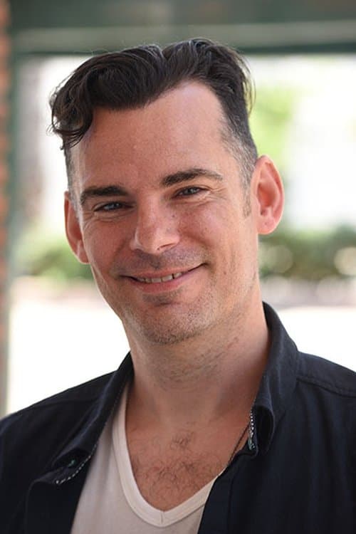 A portrait of Nathan Scoggins