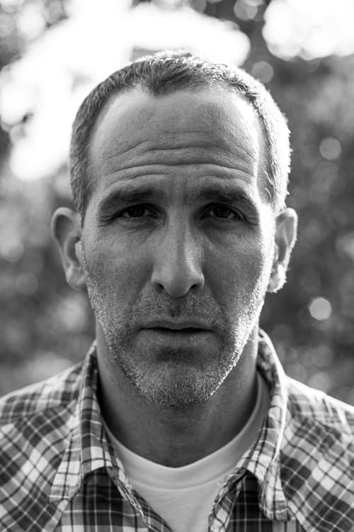 A portrait of Neal Edelstein