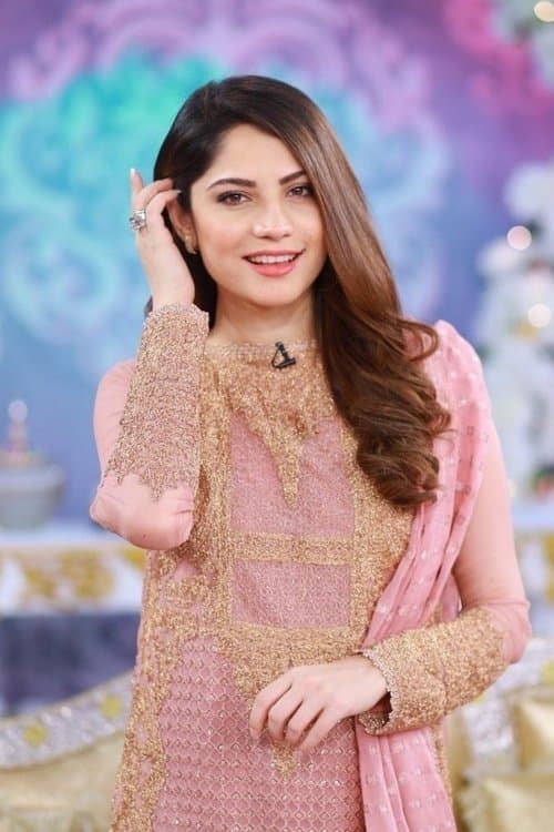 Neelam Muneer photo