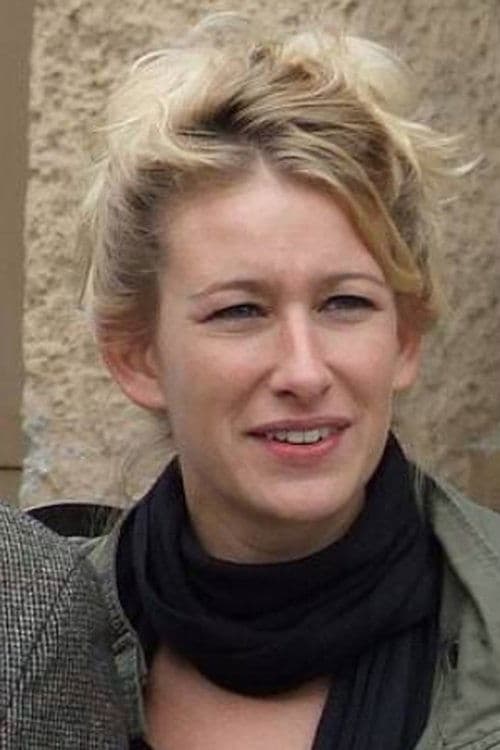 A portrait of Neele Vollmar