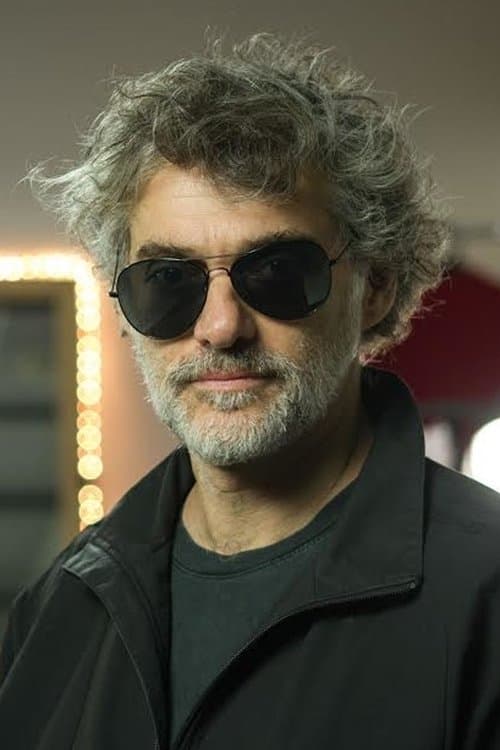 A portrait of Néstor Frenkel