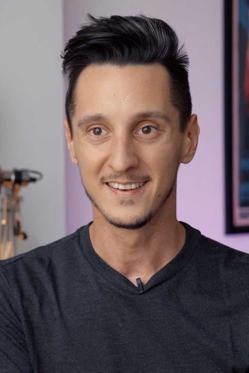 A portrait of Nicolás Amelio-Ortiz
