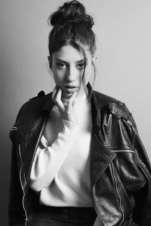 Noa Fisher photo