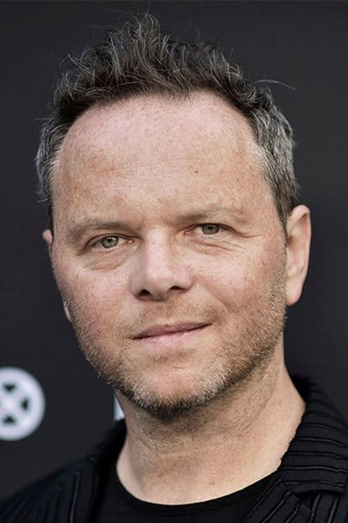 A portrait of Noah Hawley