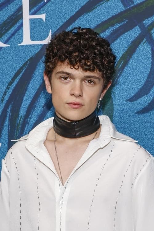 Noah Jupe photo