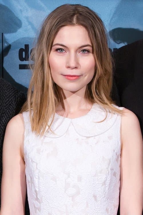 Nora Waldstätten photo