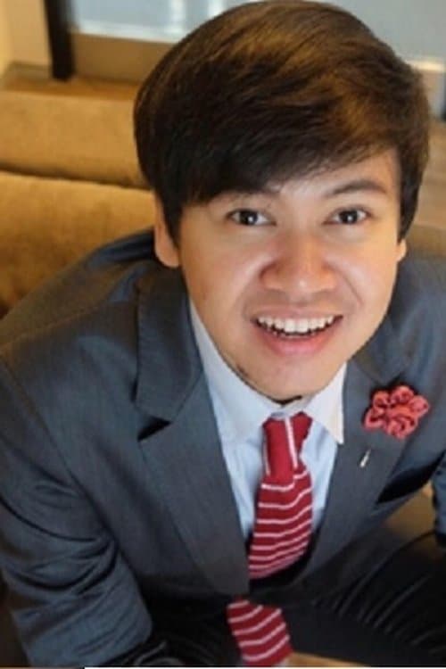 A portrait of Nuttapong Mongkolsawas