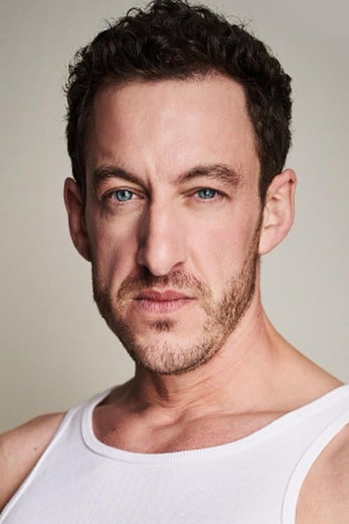 Oliver Powell photo