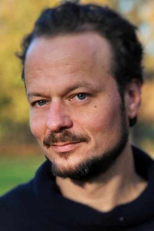 A portrait of Oliver Rihs
