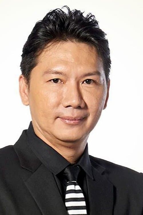 A portrait of Ong-Art Singlumpong