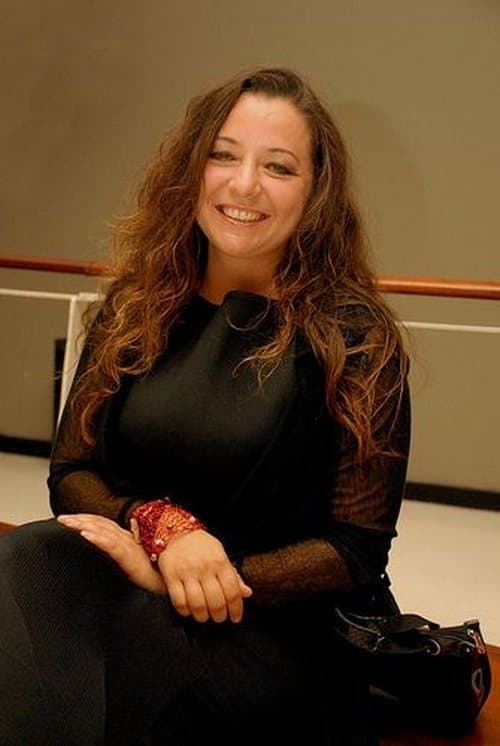 Övül Avkıran photo