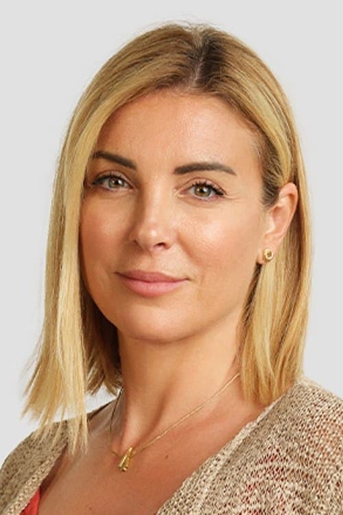 Özge Özberk photo