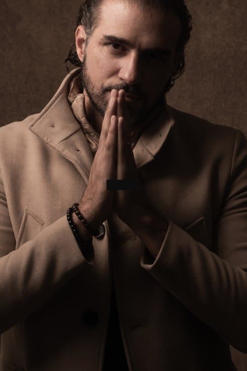 A portrait of Paco Alvarez