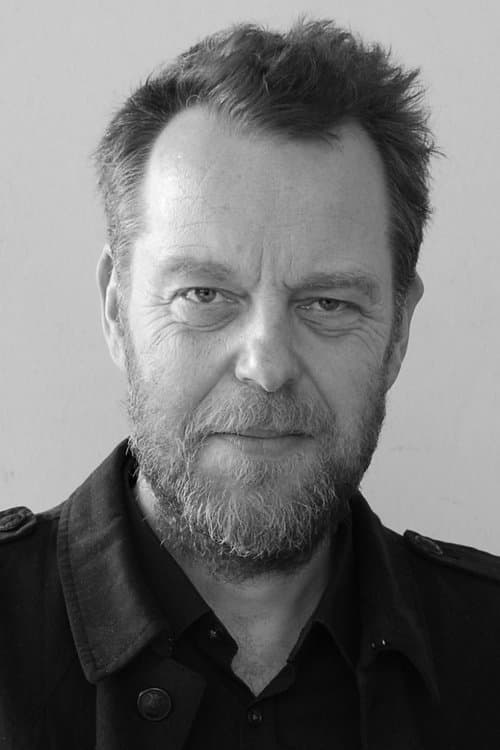 A portrait of Pål Sletaune