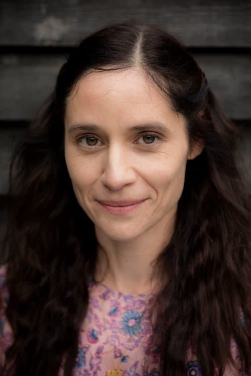 A portrait of Paloma Baeza