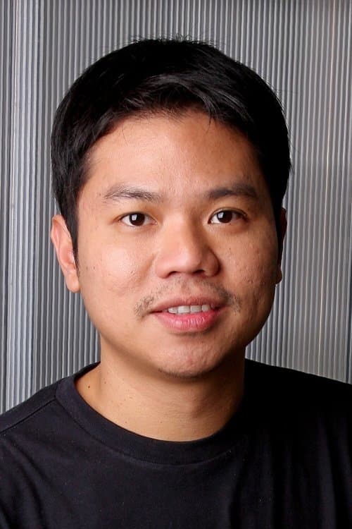 A portrait of Parkpoom Wongpoom