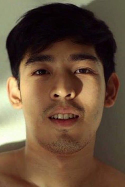 A portrait of Patipol Teekayuwat