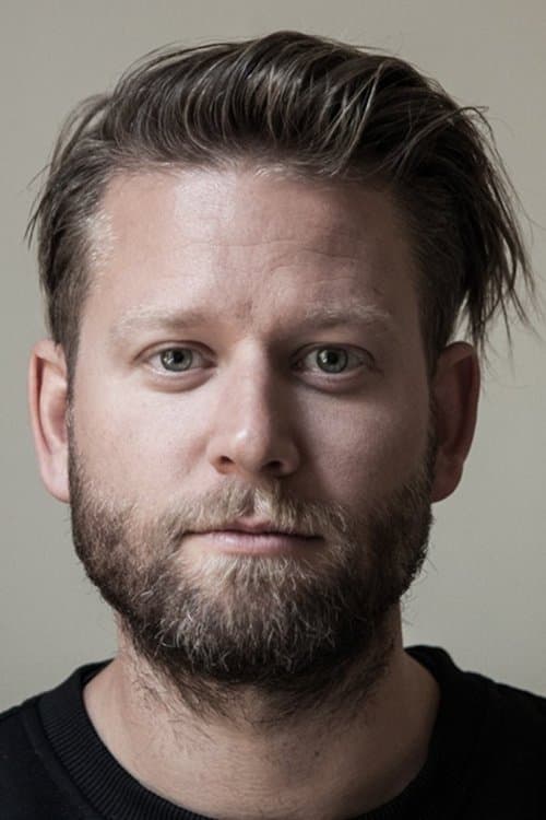 A portrait of Patrik Syversen