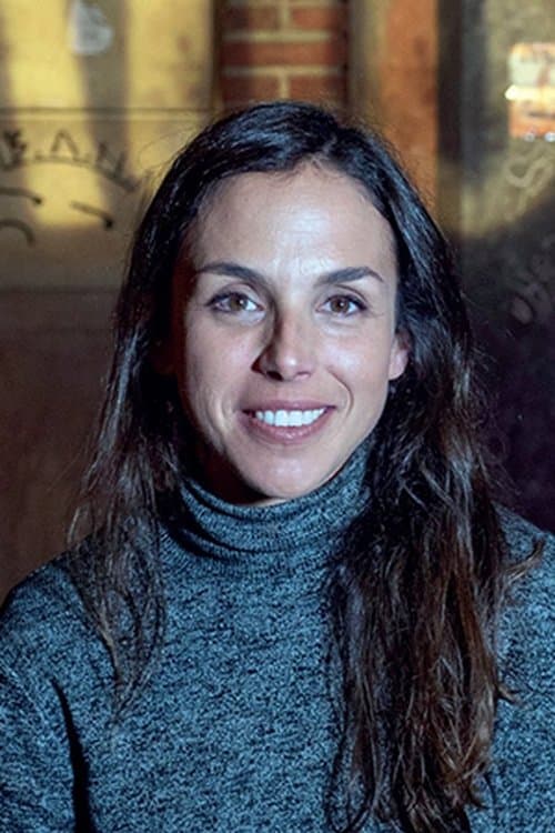 Paula Vives photo