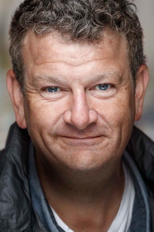 A portrait of Phil Lott