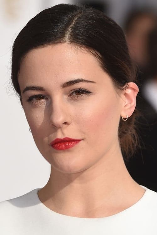 Phoebe Fox photo