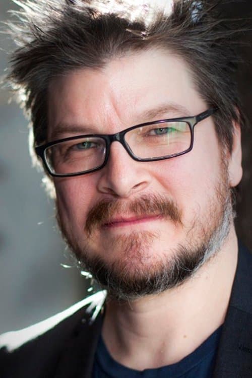 A portrait of Podz
