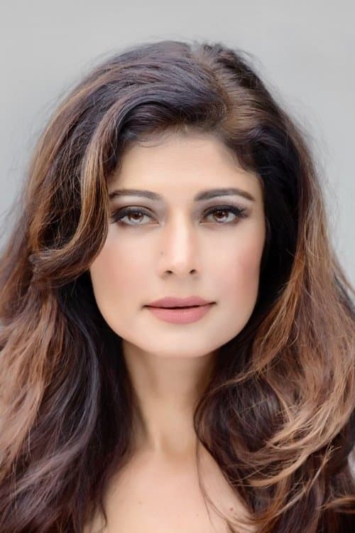 Pooja Batra photo