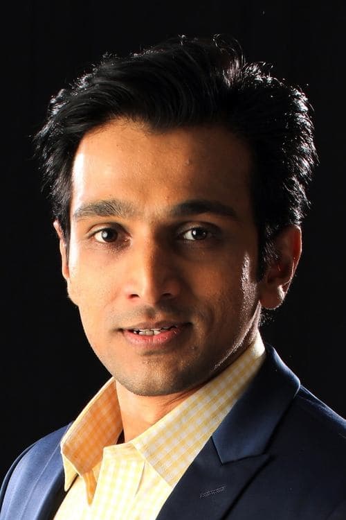 Pratik Gandhi photo
