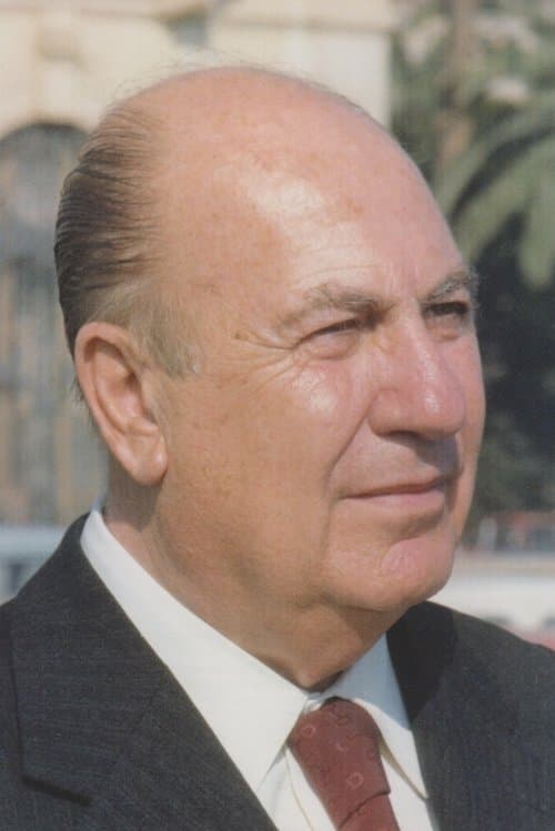 A portrait of Rafael Gil