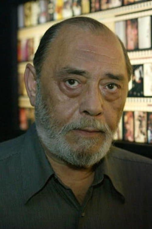 A portrait of Raúl Artigot