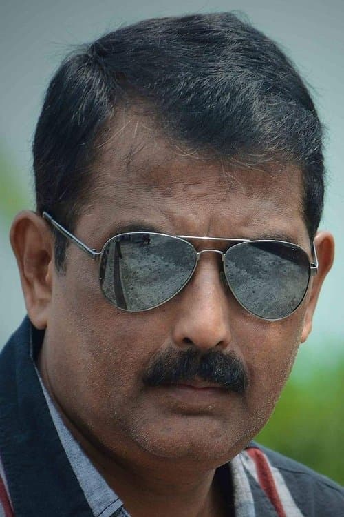A portrait of Ravi Kinagi