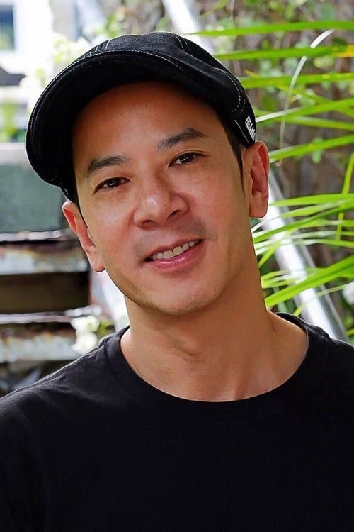A portrait of Ray Yeung