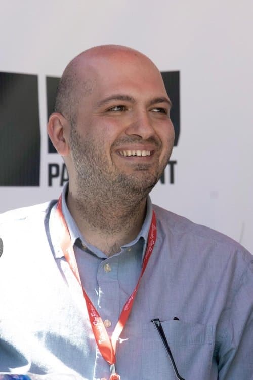 A portrait of Rayan Farzad