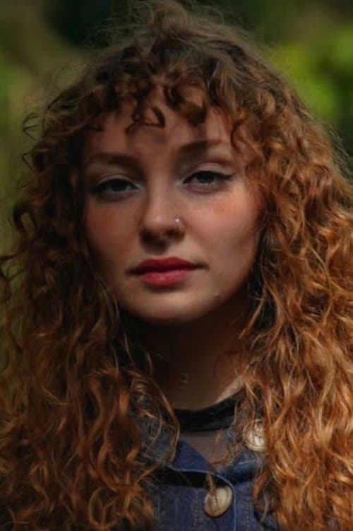 A portrait of Rebekah Lowri Llewelyn