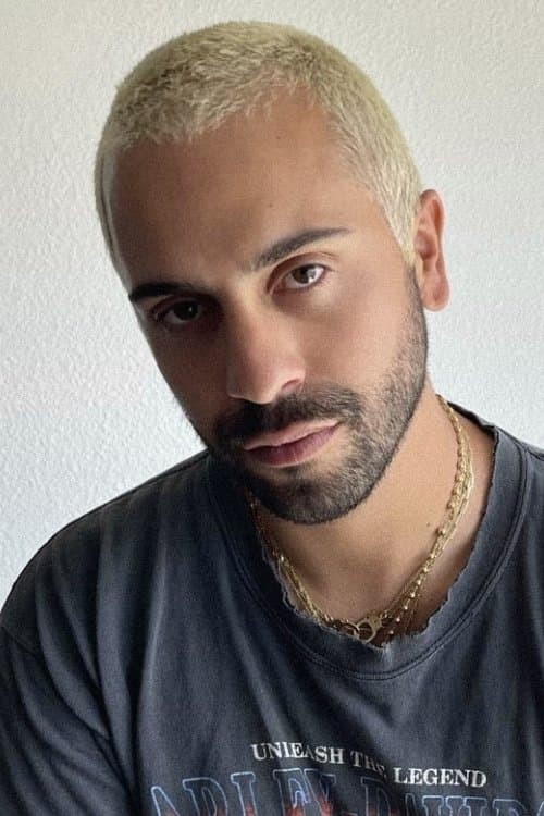 A portrait of Ricardo Gomes
