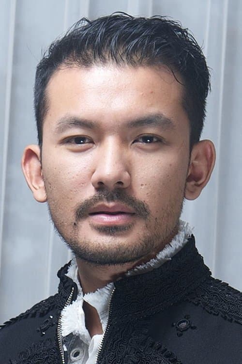 Rio Dewanto photo